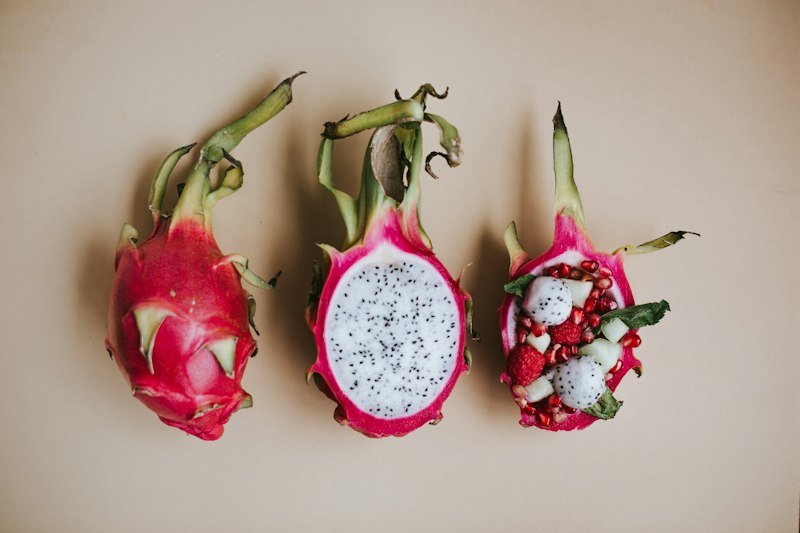 Sliced dragon fruit (pitaya)